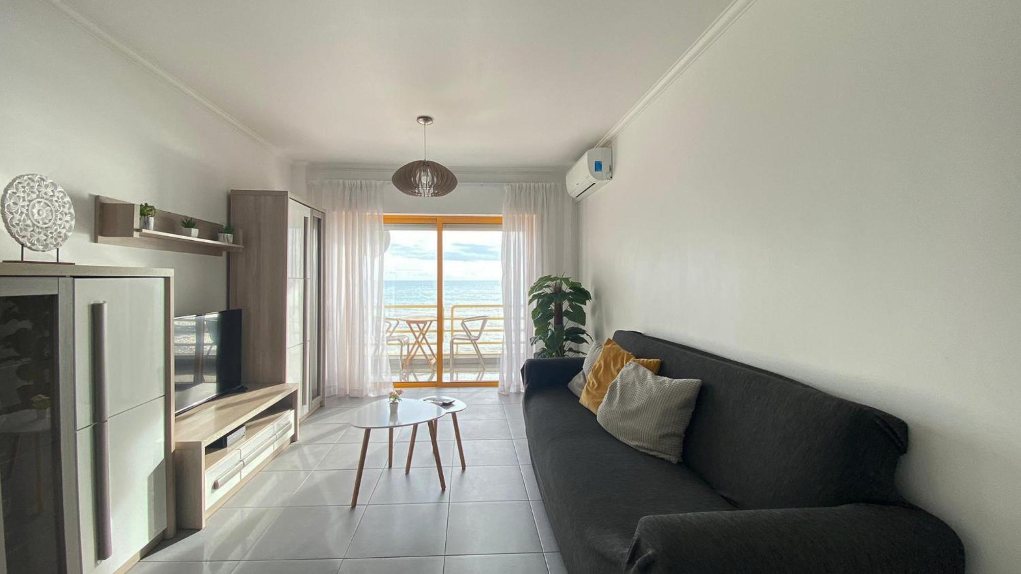 Quarteira Frente Praia II By Homeslow Rentals Exterior foto